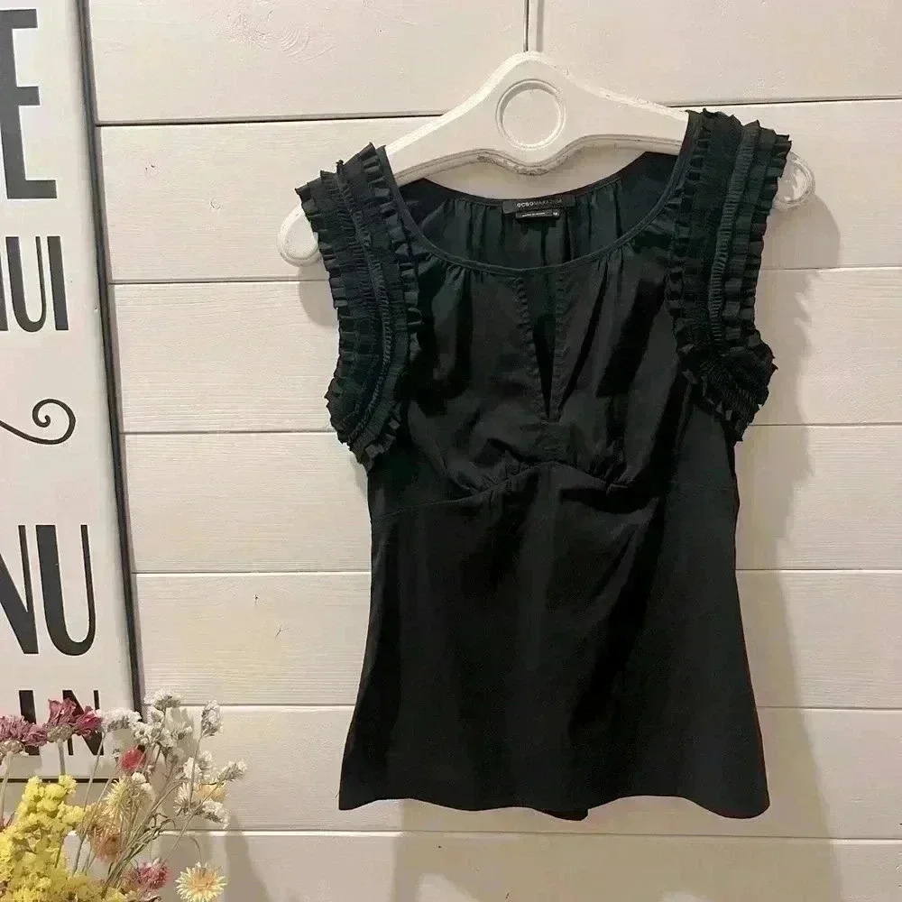 ☀️🌴BCBG MaxAzaria Poplin Ruffle Top Black  Size XS